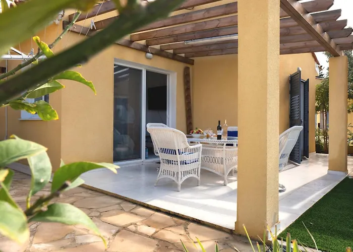 Special Launch Price! Majestic 1br Sea View & Gym וילה