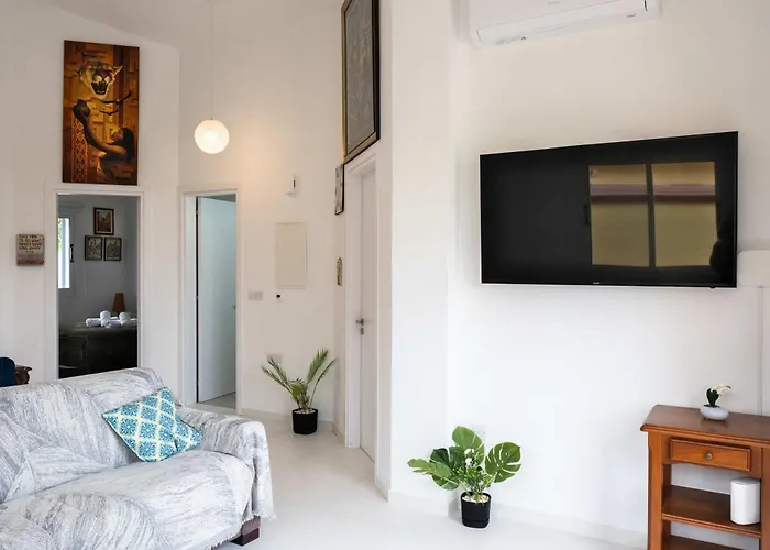 Vila Special Launch Price! Majestic 1br Sea View & Gym *