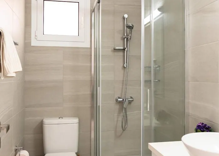 Special Launch Price! Majestic 1br Sea View & Gym * Polis